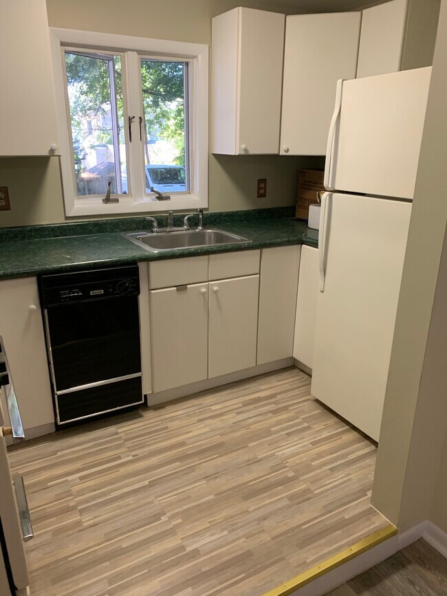 Building Photo - 85 N Highland Ave