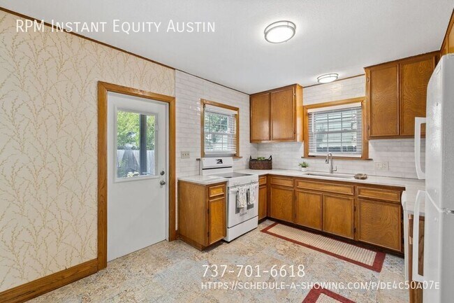 Building Photo - 1013 E 38th 1/2 St