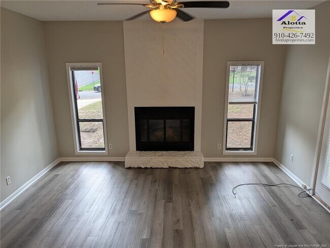 Building Photo - 482 Corning Pl