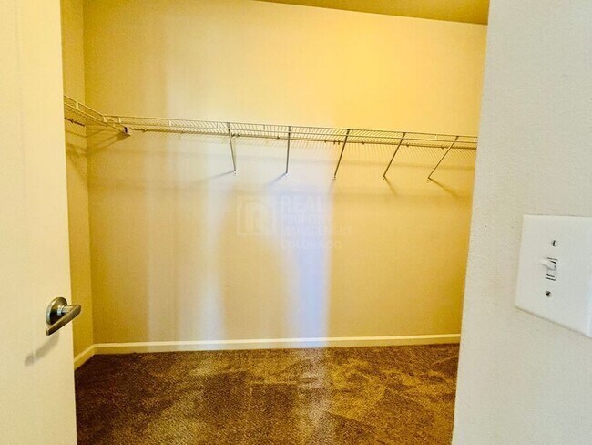 Building Photo - 9150 W 100th Way