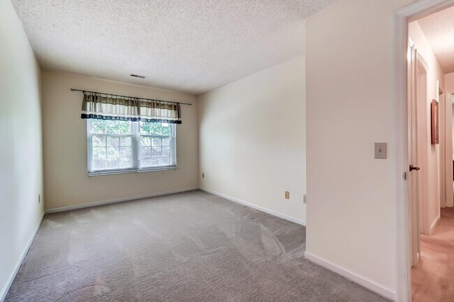 2nd bedroom - 9728 Timberview Ct