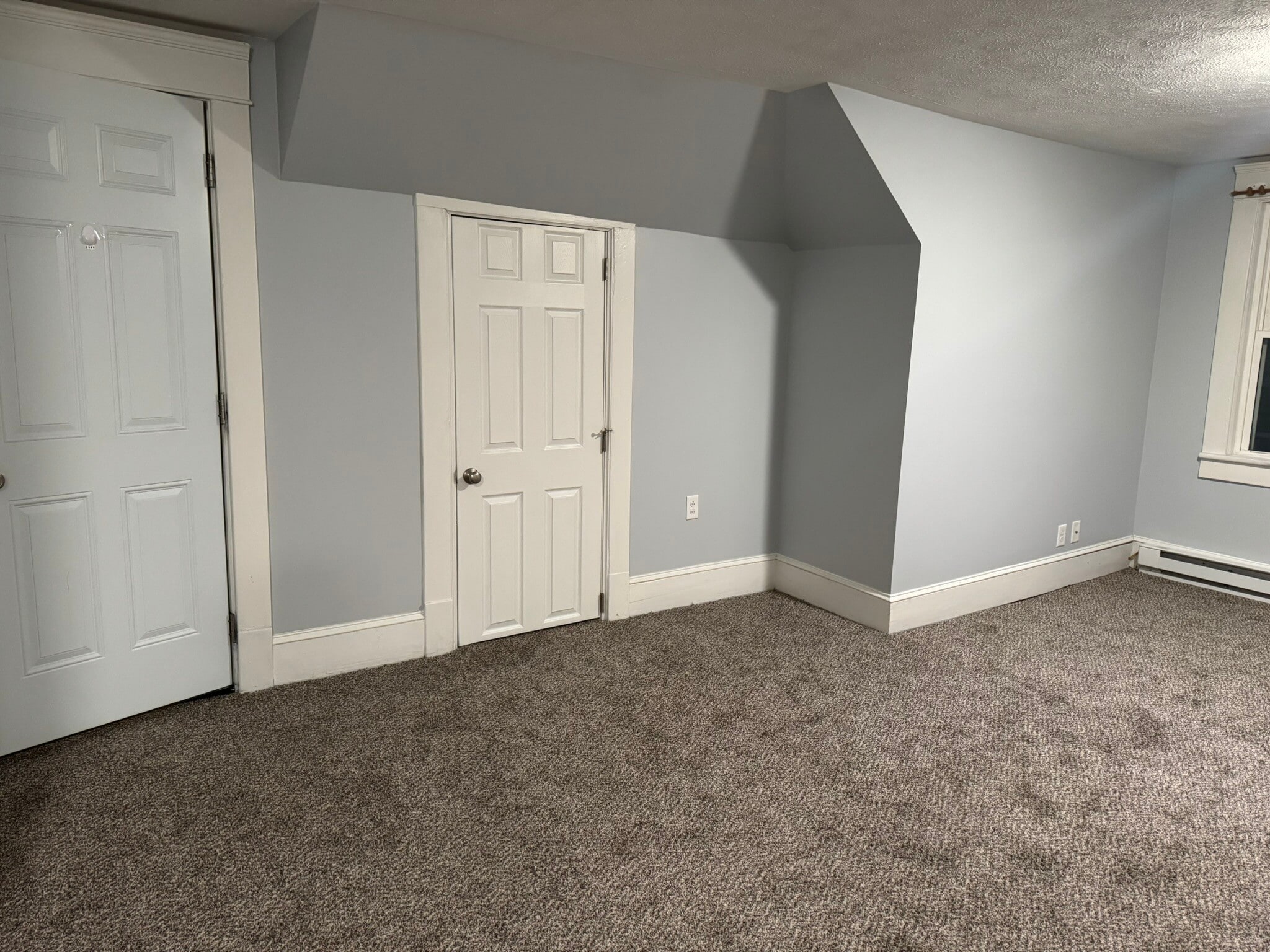 Living Room - 950 Wyoming Ave