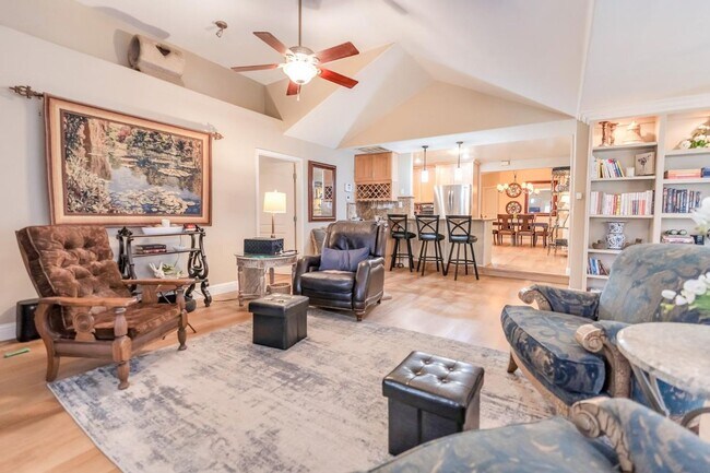 Building Photo - Beautiful Southside Los Banos Rental