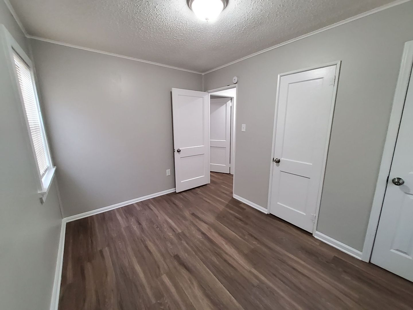 Building Photo - 6884 Ensign Rd