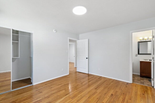 Building Photo - Central Location | 15 Min to Peterson, 20 ...