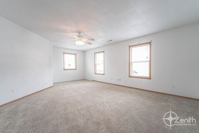 Building Photo - 8304 NE 158th Ave
