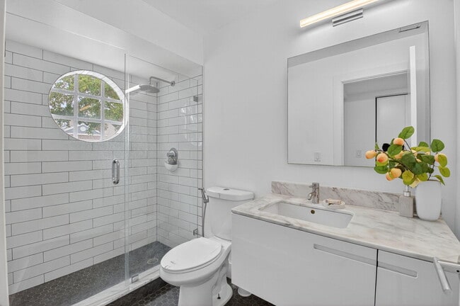 Building Photo - 5328 Buckhead Cir