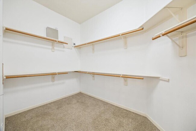 Building Photo - 9527 Shadow Gate Ln
