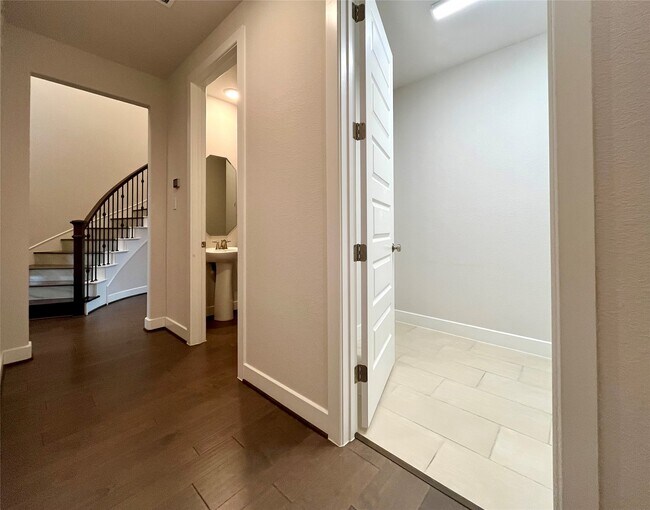 Building Photo - 23707 Montclair Forest Trl
