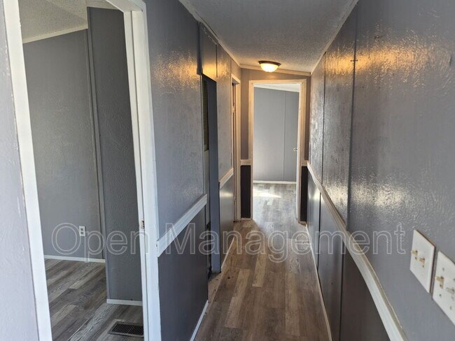 Building Photo - 4511 Dirt Rd