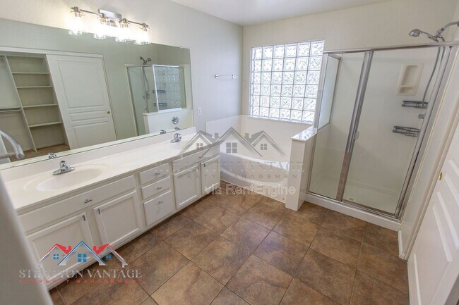 Building Photo - 14099 W Riviera Dr