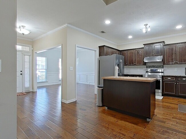 Building Photo - 3024 Margot Ln