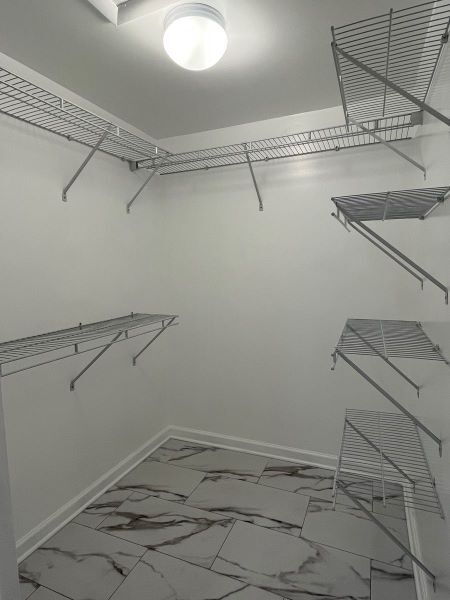 Building Photo - Hollywood Hills Subdivision Mid-Mod Ranch Available Now!