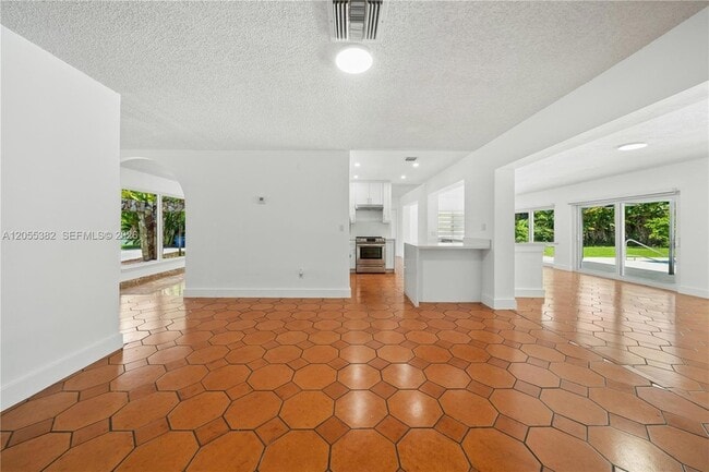 Building Photo - 220 NW 130th Ave