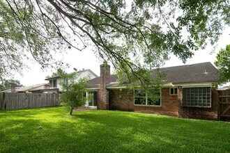 Building Photo - 3219 The Highlands Dr