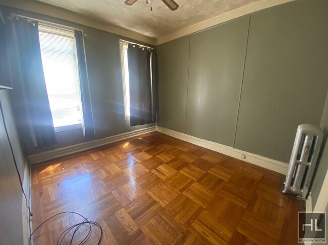 Building Photo - Sunny Crown Heigts 1BR 1BA By The Park