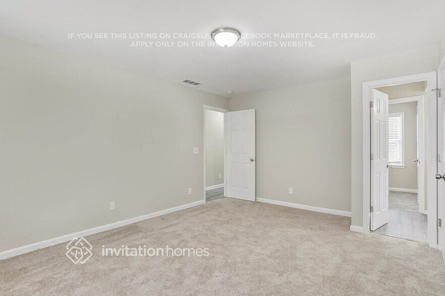 Building Photo - 869 Market Way