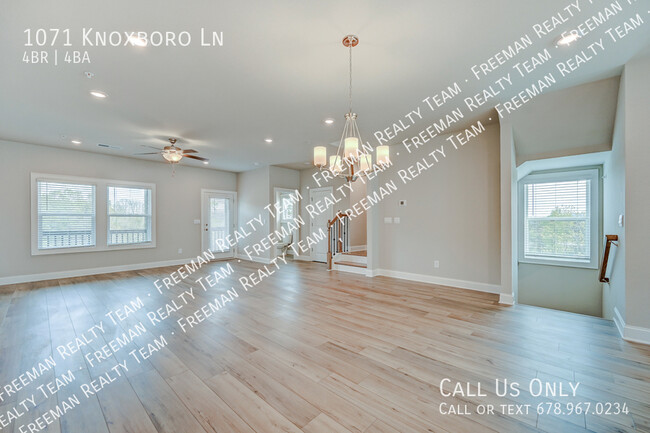 Building Photo - 1071 Knoxboro Ln