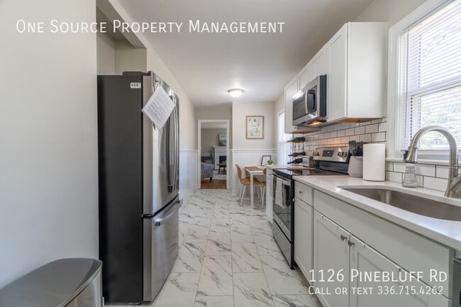 Building Photo - 1126 Pinebluff Rd