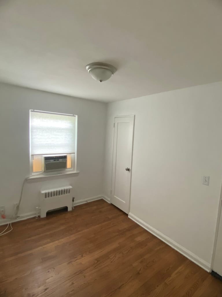 Building Photo - 480 Crestwood Ave