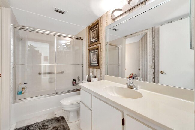 Building Photo - 7280 Amberly Ln