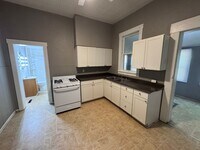 Building Photo - GREAT HOUSE ON PORTLAND AVE 2-BED 1-BATH