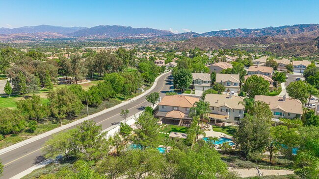 Building Photo - 25755 Hood Way