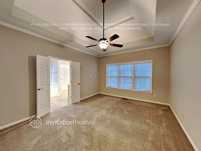 Building Photo - 1911 Ascot Terrace NW