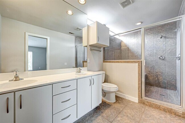 Building Photo - 6925 Yellowstone Way Dr
