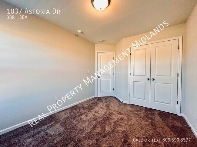 Building Photo - 1037 Astoria Dr