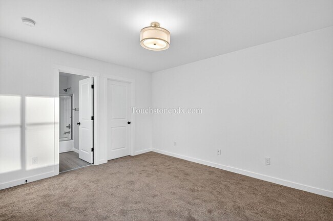 Building Photo - 2024-MUIR4