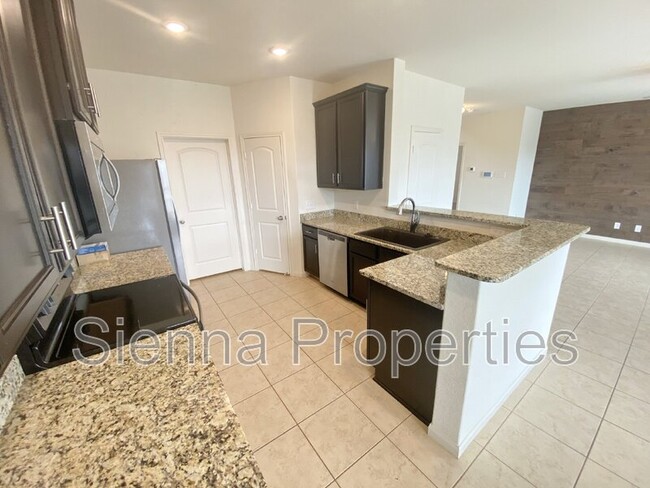 Building Photo - 6181 Daisy Way