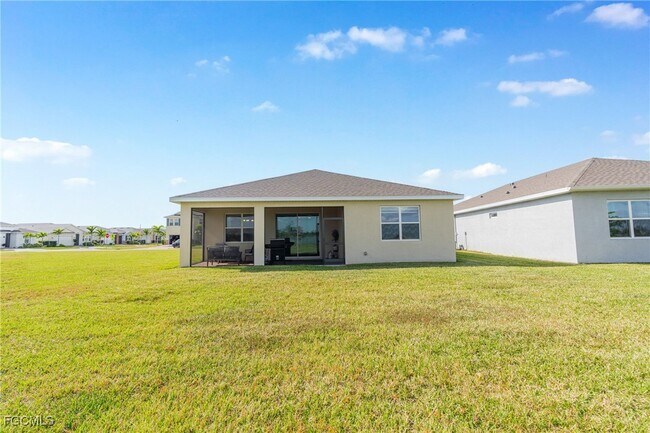 Building Photo - 607 Parkshore Lk Ave