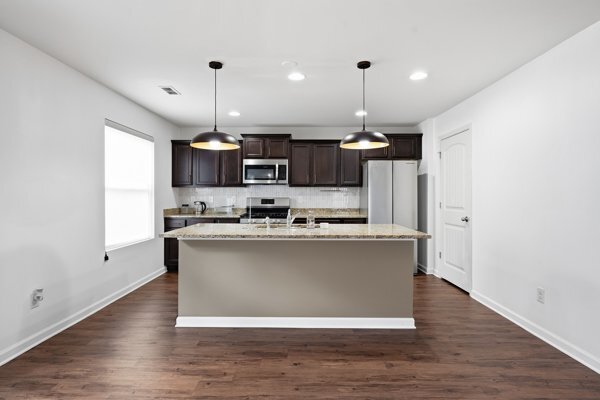 Building Photo - 4599 Woodford Cir