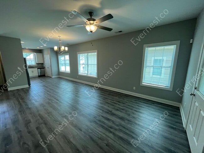 Building Photo - 5322 Roosevelt Rd