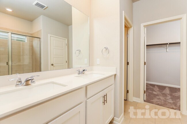 Building Photo - 13631 Emerson Wy