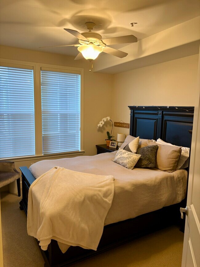 Building Photo - 1800 Alma Ave