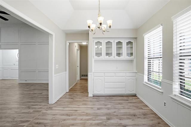 Building Photo - 2212 Valcourt Dr