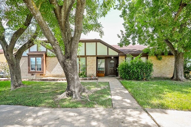 Primary Photo - 19226 Plantain Dr