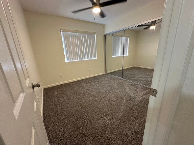 Building Photo - 1371 Marline Ave