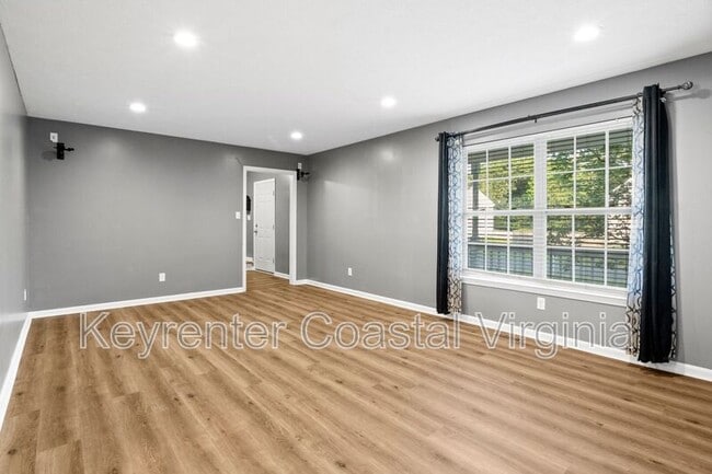 Building Photo - 16309 Smithfield Heights Dr