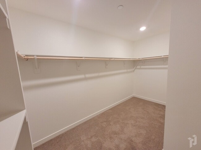 Building Photo - MOVE IN SPECIALL!!! $500 OFF FIRST MONTH'S RENT!