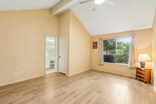 Building Photo - 1723 Sullins Way
