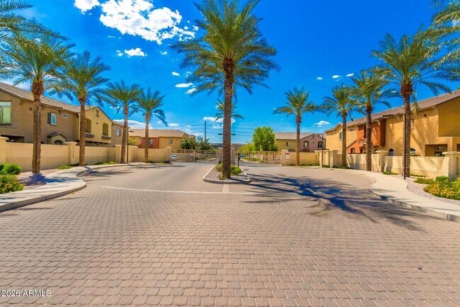 Building Photo - 2401 E Rio Salado Pkwy