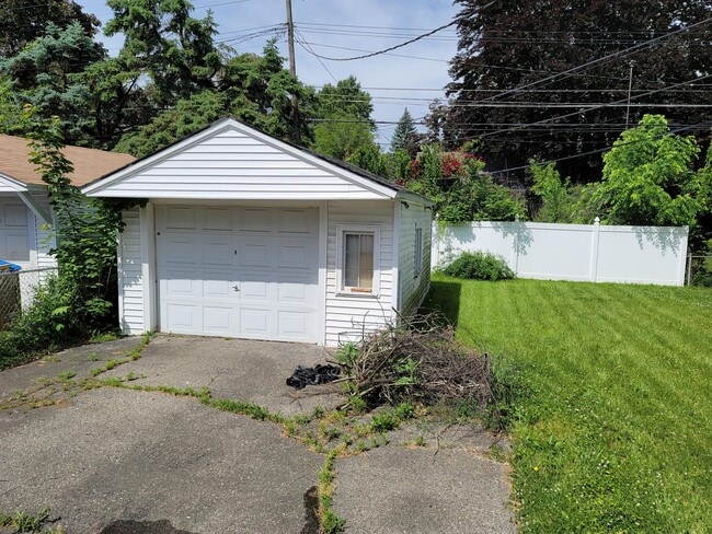 Building Photo - 9639 Inkster Rd