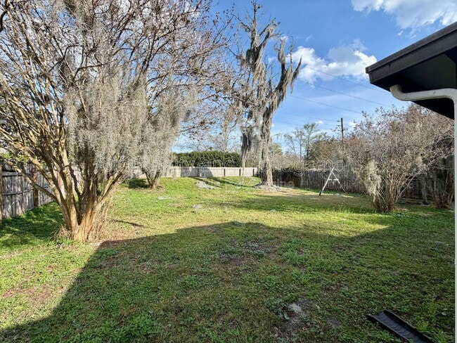 Building Photo - 4655 Trevi Dr