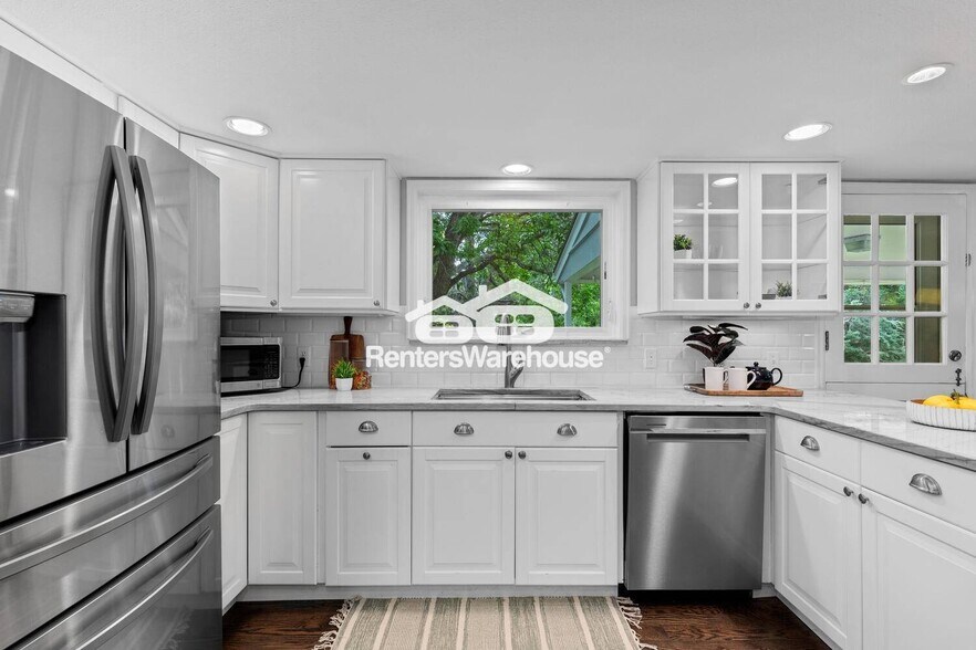 Building Photo - 3966 S Magnolia Way