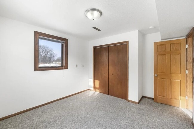 Building Photo - 608-610-610 Martin Rd
