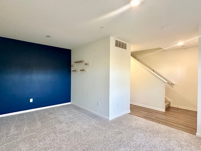 Building Photo - 503 Acadia Ave