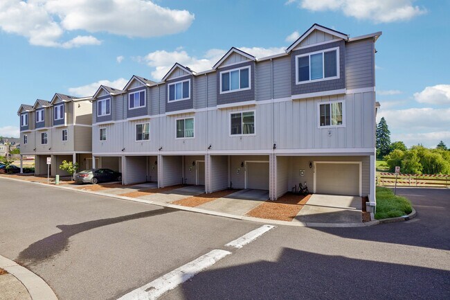 Building Photo - 15708 NW Blueblossom St